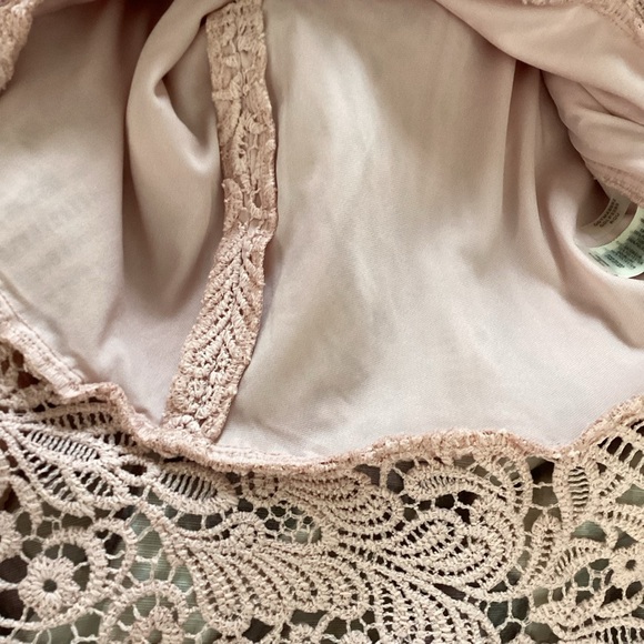 GUESS   NWT Textured Knit Slipdress  with lace Tgread detail Midi Dress Size 4 - Picture 13 of 14